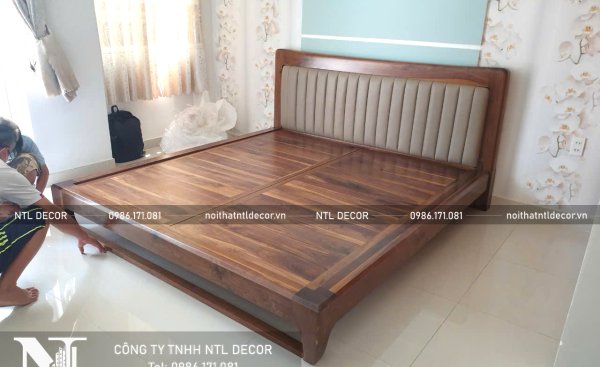 Mẫu giường ngủ gỗ tự nhiên đẹp, hiện đại 2025
