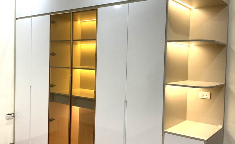 Tủ quần áo gỗ tự nhiên cao cấp Sài Gòn 2025